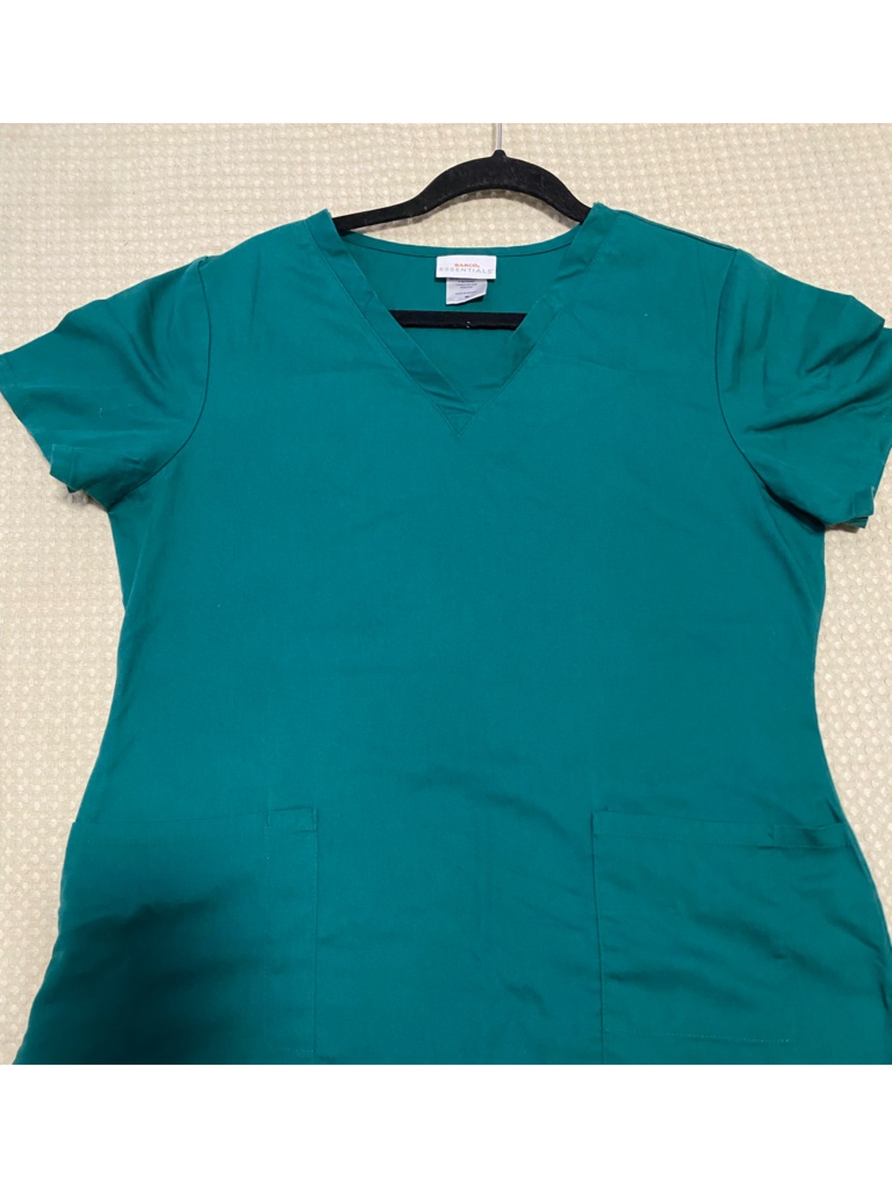 Barco
Essential Scrubs